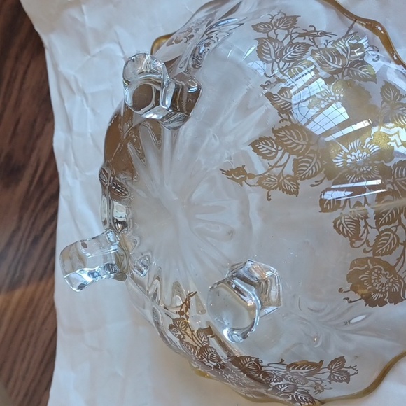Clear with gold floral footed Glass Bowl, 7" dia x 2.5" tall - Picture 4 of 4